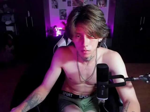 Live sex webcam photo for XiceBoy #293299863