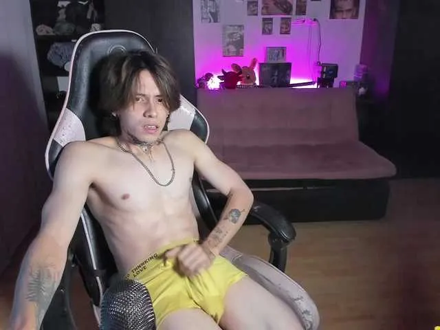 Live sex webcam photo for XiceBoy #293497989