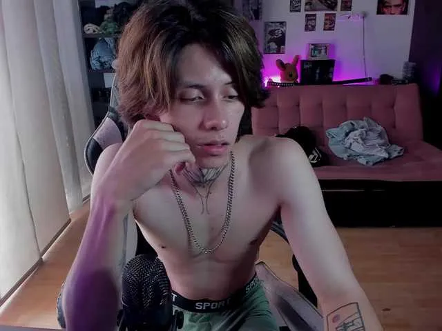 Live sex webcam photo for XiceBoy #293608038