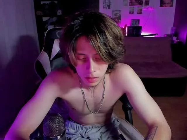 Live sex webcam photo for XiceBoy #293615193