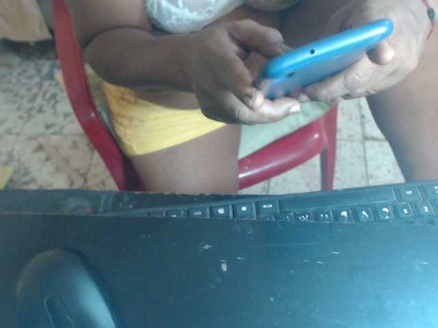 Live sex webcam photo for Ximena069 #276123289