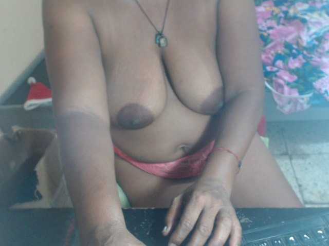 Live sex webcam photo for Ximena069 #276266535