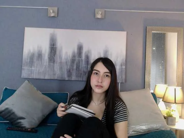 Live sex webcam photo for XimenaCollin #272602232