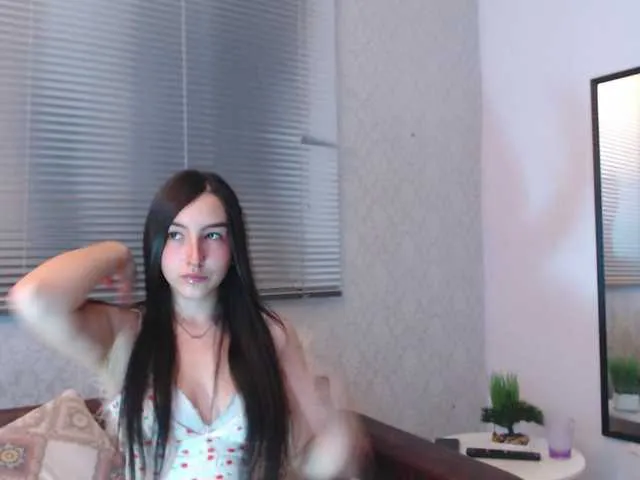 Live sex webcam photo for XimenaCollin #272739002
