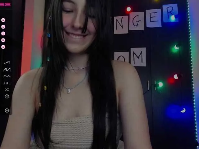 Live sex webcam photo for XimenaCollin #275704453