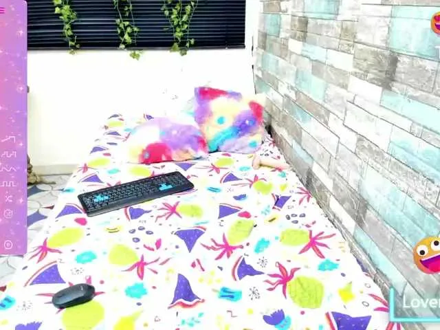 Live sex webcam photo for XimenaSanders30 #276958266