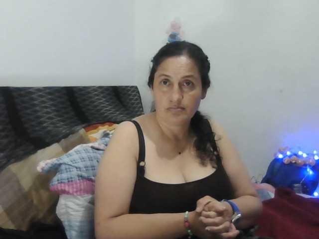 Live sex webcam photo for Ximenajimenez #276575031