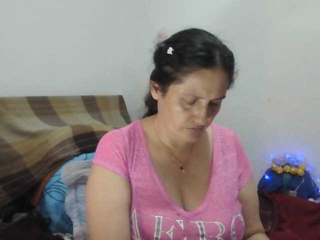 Live sex webcam photo for Ximenajimenez #276609539