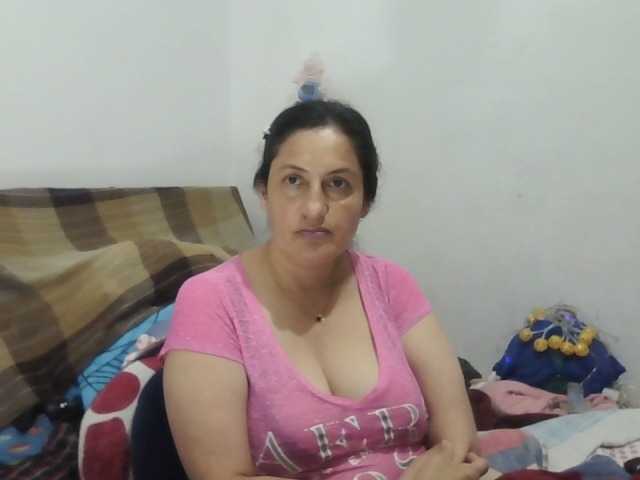 Live sex webcam photo for Ximenajimenez #276611153