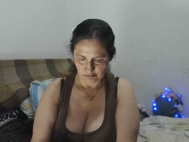 Live sex webcam photo for Ximenajimenez #276847053