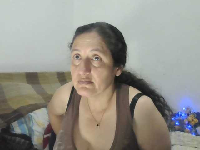 Live sex webcam photo for Ximenajimenez #276875586