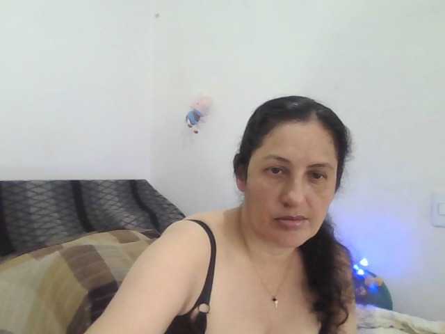 Live sex webcam photo for Ximenajimenez #277085331