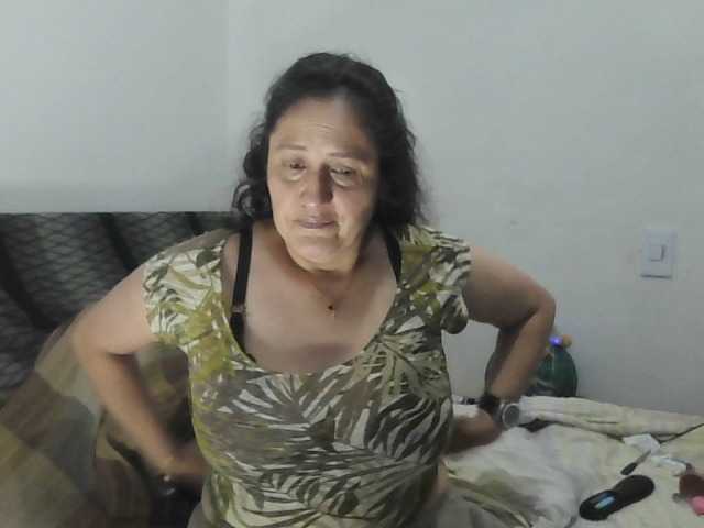 Live sex webcam photo for Ximenajimenez #277095089