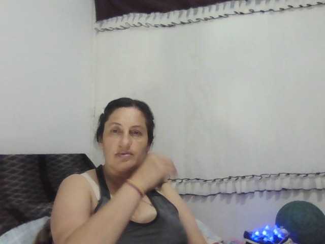 Live sex webcam photo for Ximenajimenez #277779996