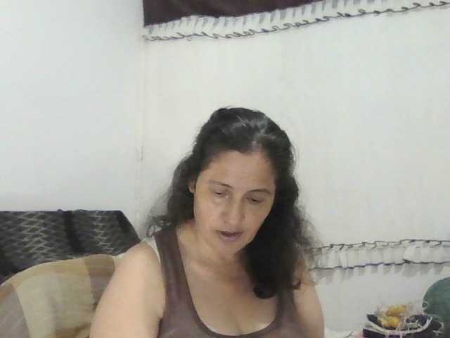Live sex webcam photo for Ximenajimenez #277846932