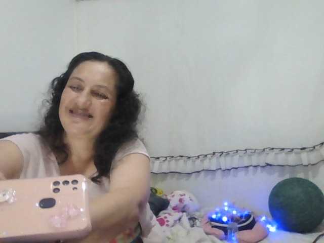 Live sex webcam photo for Ximenajimenez #278104378