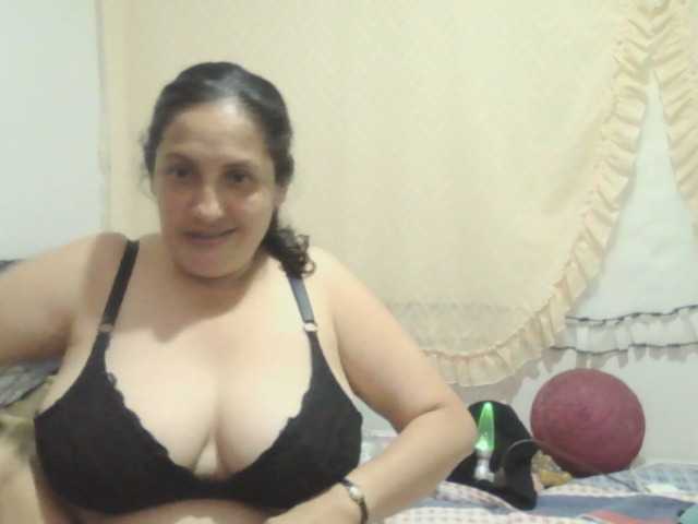 Live sex webcam photo for Ximenajimenez #288968671