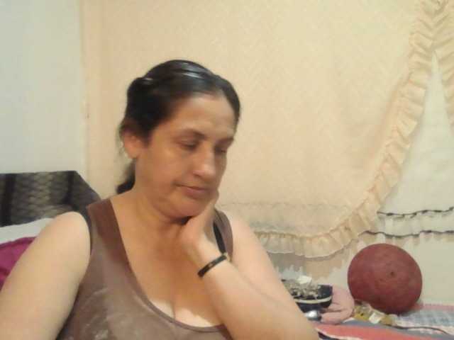 Live sex webcam photo for Ximenajimenez #289391751