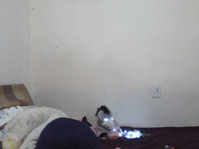 Live sex webcam photo for Ximenajimenez #290891949