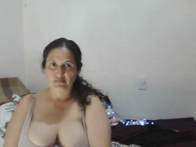 Live sex webcam photo for Ximenajimenez #291049465