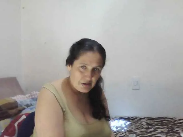 Live sex webcam photo for Ximenajimenez #291435350