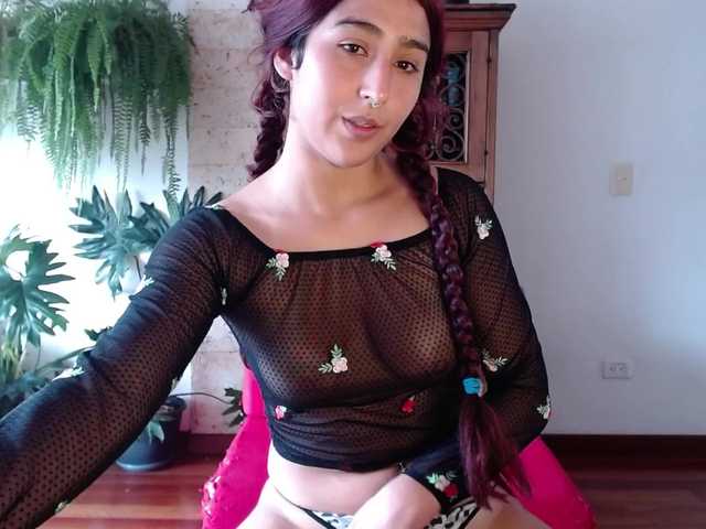 Live sex webcam photo for Xue-Eklov #288719569