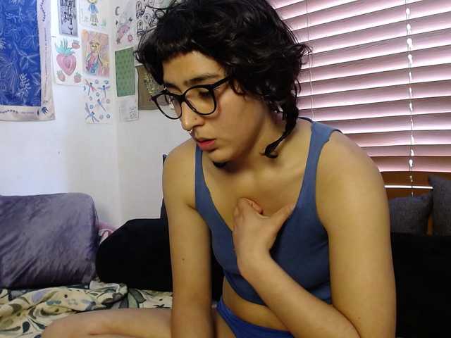 Live sex webcam photo for Xue-Eklov #291467637