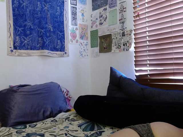 Live sex webcam photo for Xue-Eklov #291474921