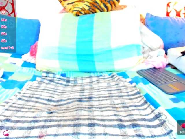 Live sex webcam photo for XxXbrunettesquirtxXx #292163807