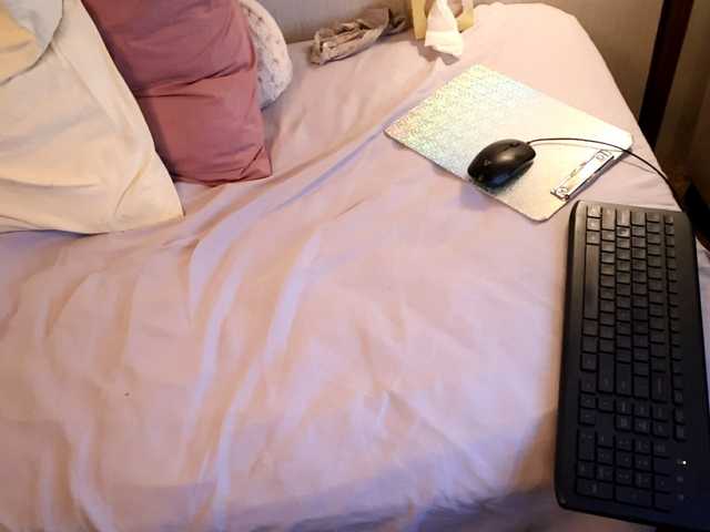 Live sex webcam photo for XxpixeyxX #292052729