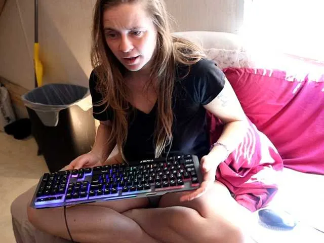 Live sex webcam photo for XxpixeyxX #292303118