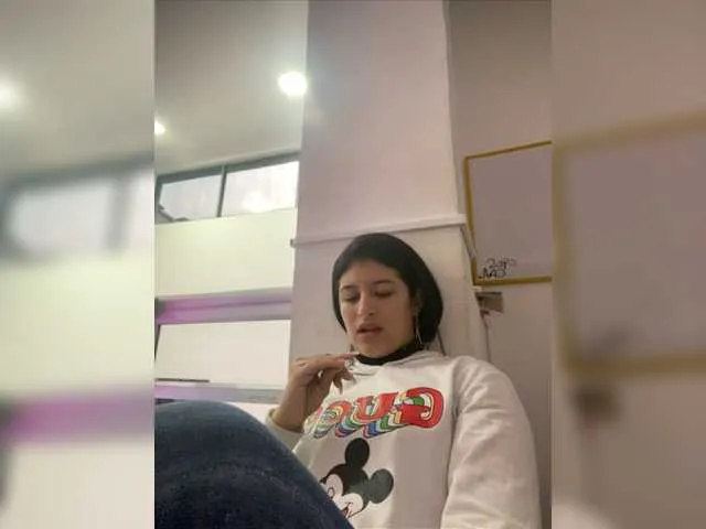 Live sex webcam photo for YASMINE-WEST #277262817