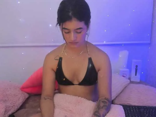 Live sex webcam photo for YASMINE-WEST #277287996