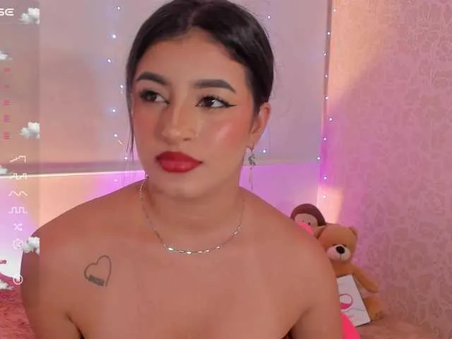 Live sex webcam photo for YASMINE-WEST #277384435