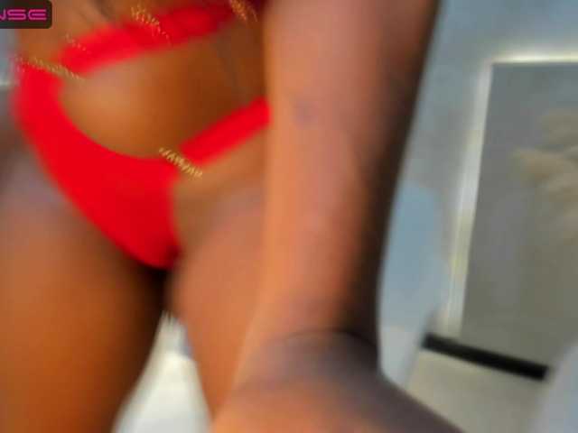 Live sex webcam photo for YESSICABROWN #275717926