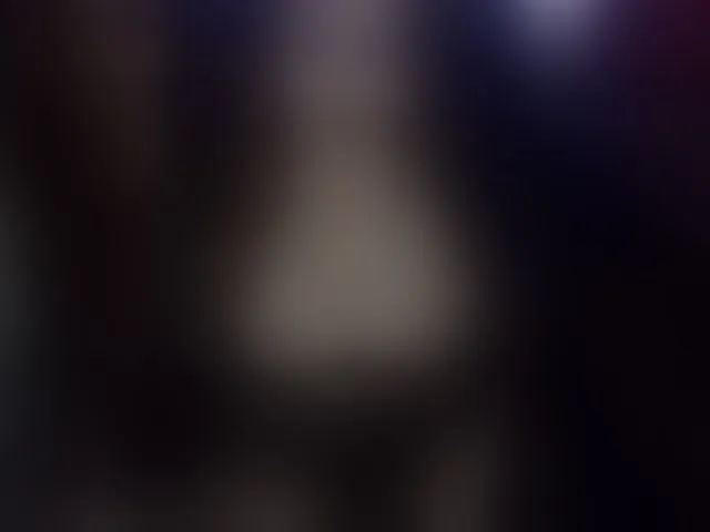 Live sex webcam photo for YUMMYTHICKCUM #277428699