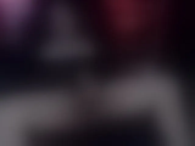 Live sex webcam photo for YUMMYTHICKCUM #290519904