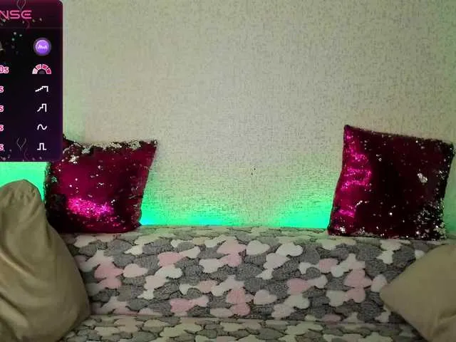 Live sex webcam photo for YURIEVNA13 #278217440