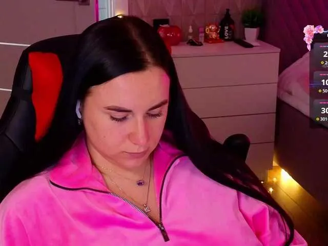 Live sex webcam photo for YURIEVNA13 #290852698