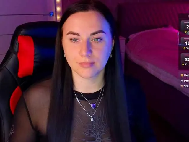 Live sex webcam photo for YURIEVNA13 #290886217