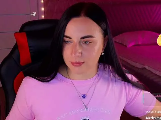 Live sex webcam photo for YURIEVNA13 #291215358