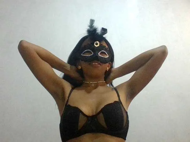 Live sex webcam photo for Yaellah #291884263