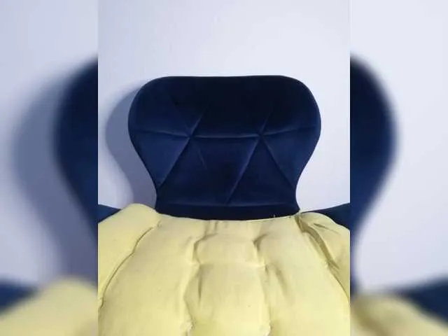 Live sex webcam photo for Yagaaa #277895865
