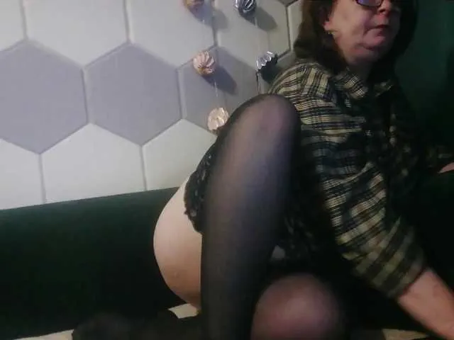 Live sex webcam photo for Yagodka78 #293397390