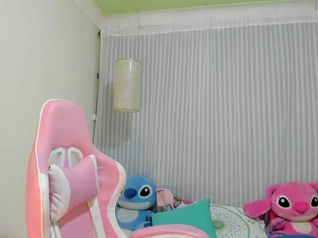 Live sex webcam photo for Yalitzasunda #276913209