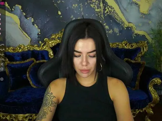 Live sex webcam photo for YanaShyy #275693249