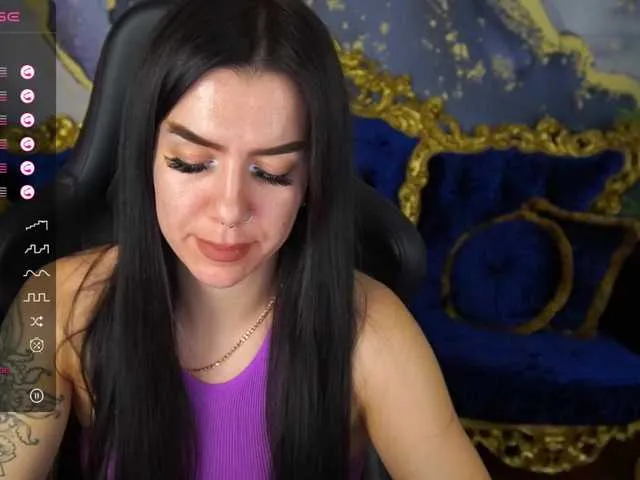 Live sex webcam photo for YanaShyy #276095778