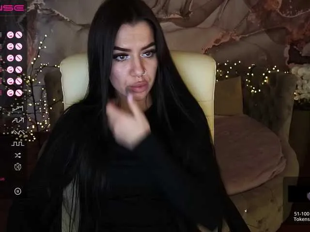 Live sex webcam photo for YanaShyy #276667979