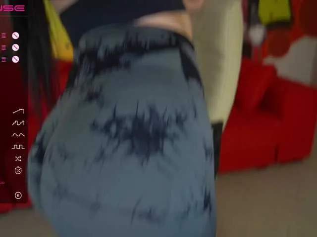 Live sex webcam photo for YanaShyy #277072151