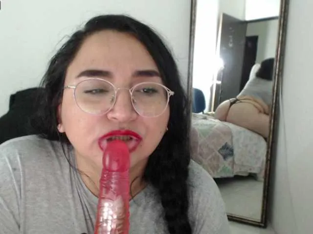 Live sex webcam photo for YanelaFlower #272153667